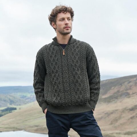 Pull d'Aran à demi-fermeture éclair pour hommes | 100 % laine mérinos | Tricot irlandais traditionnel | Vert armée – Image 3